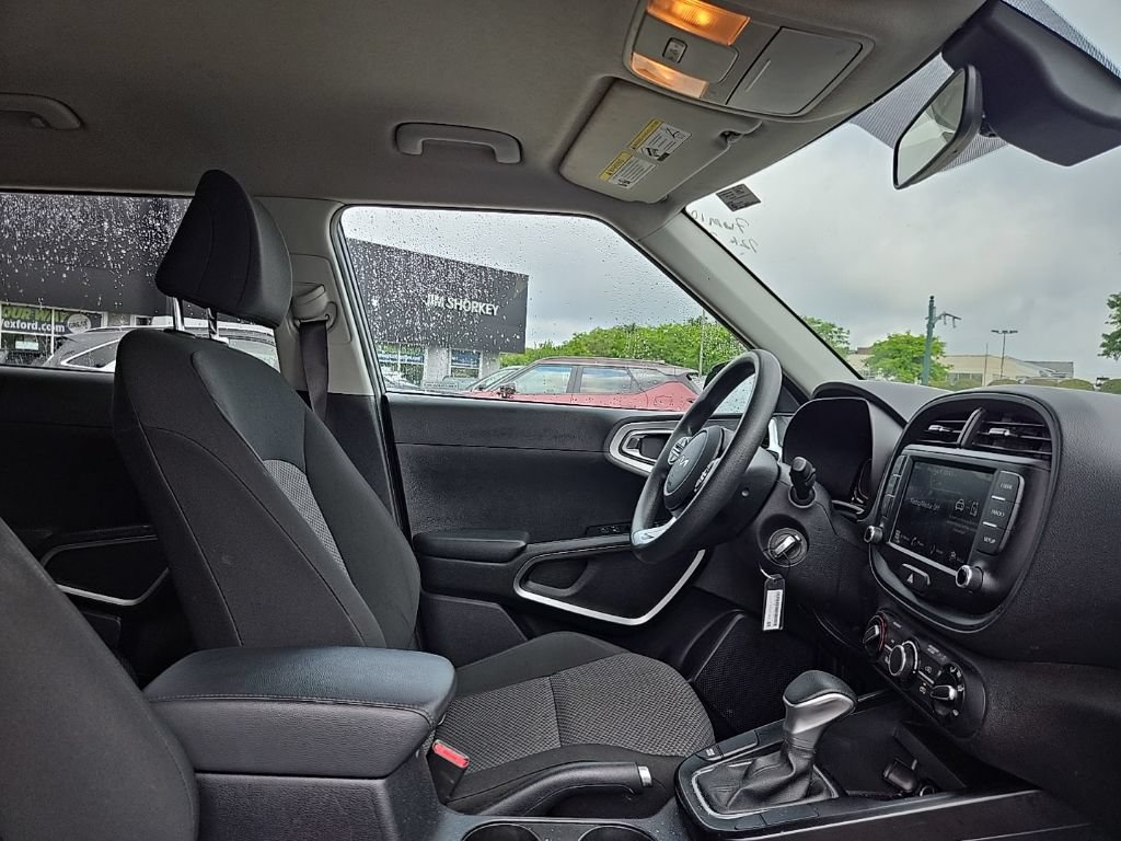 Certified 2024 Kia Soul LX w/ Option Group 015 FWD image 32