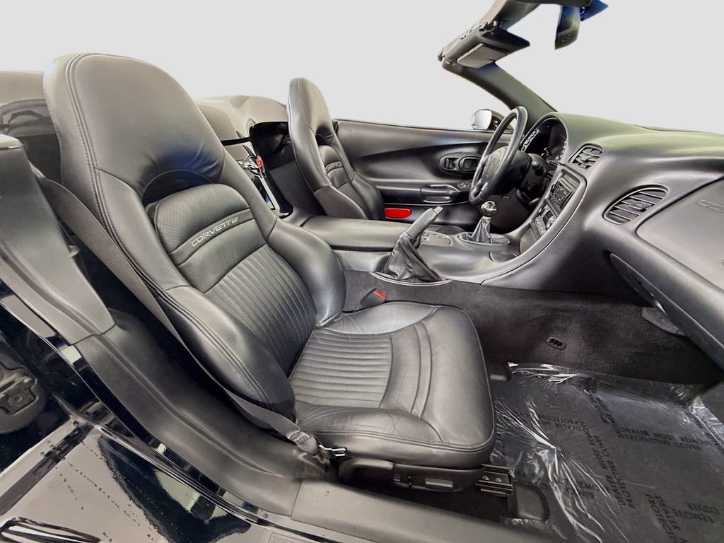 Used 2001 Chevrolet Corvette Convertible w/ Preferred Equipment Group2 image 23