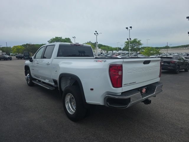 Used 2025 Chevrolet Silverado 3500 LT w/ Safety Package AWD/4WD image 4