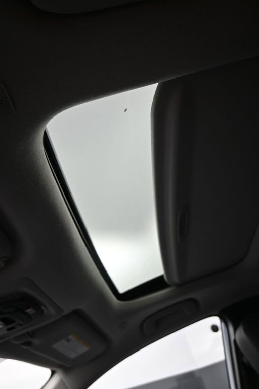 Certified 2023 Toyota Corolla Cross XLE image 18