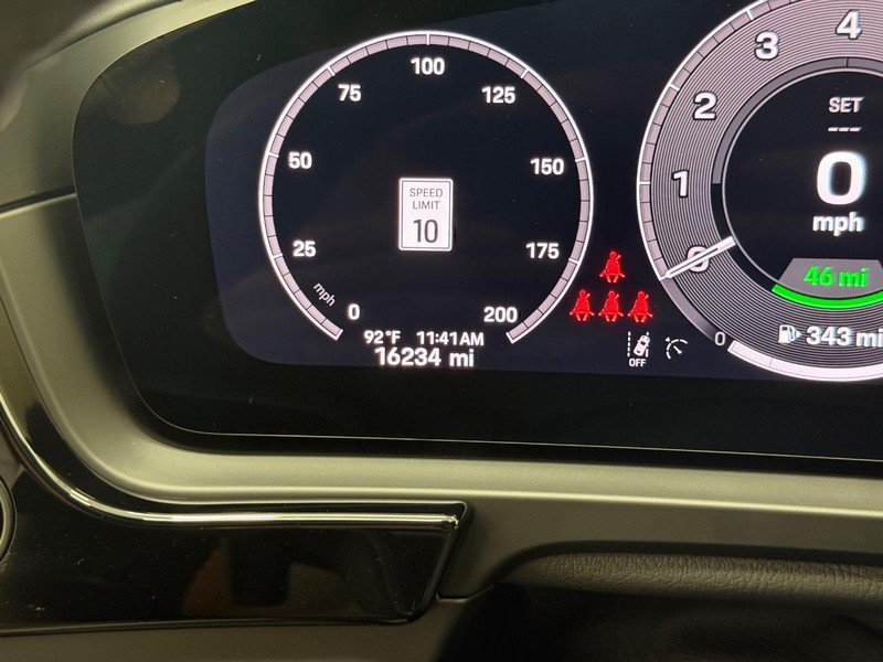 Certified 2025 Porsche Cayenne S AWD/4WD image 21