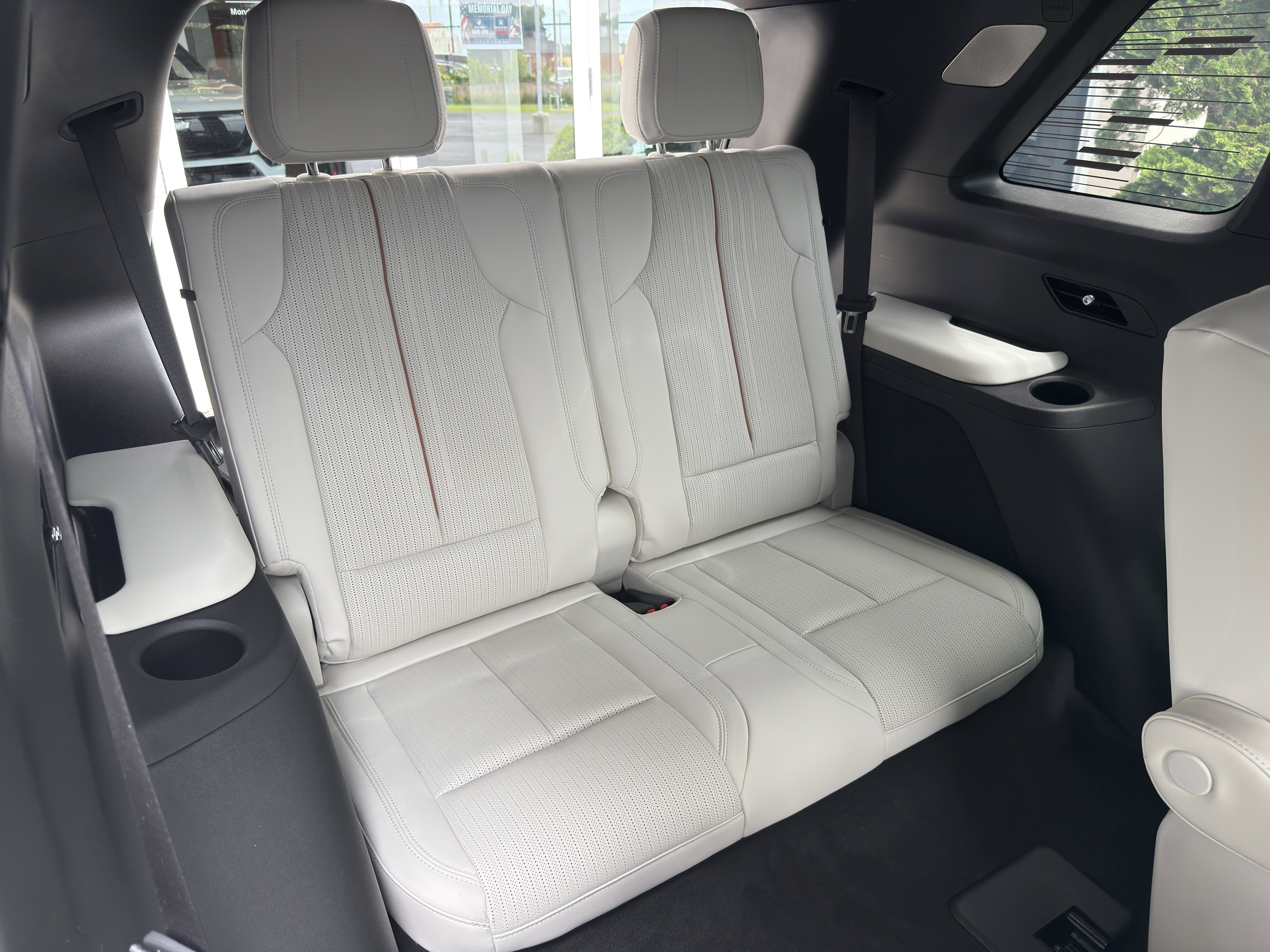 Used 2026 Cadillac Vistiq Sport w/ LPO, Floor Liner Package AWD/4WD image 26