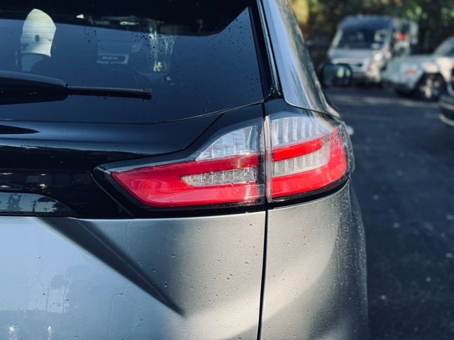 Used 2022 Ford Edge SE w/ Black Appearance Package image 9