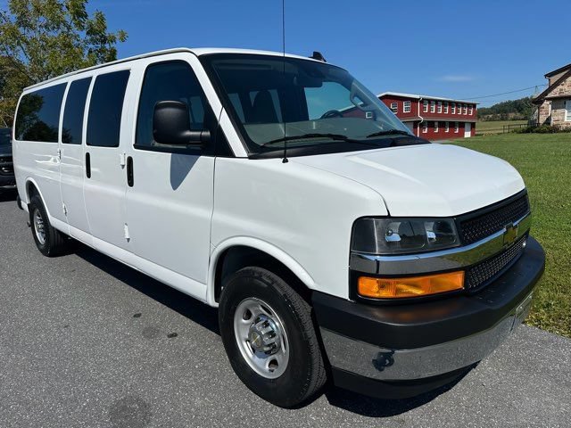 Used 2025 Chevrolet Express 3500 LT w/ LT Preferred Equipment Group RWD image 6