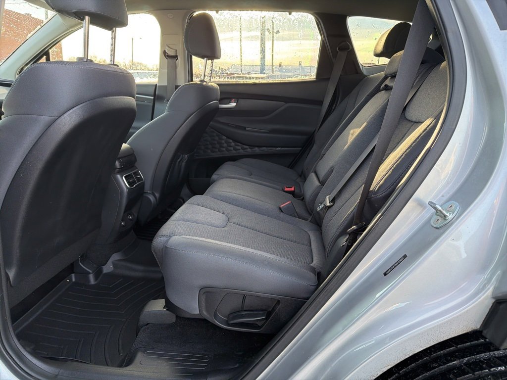 Used 2021 Hyundai Santa Fe SEL w/ Convenience Package image 16
