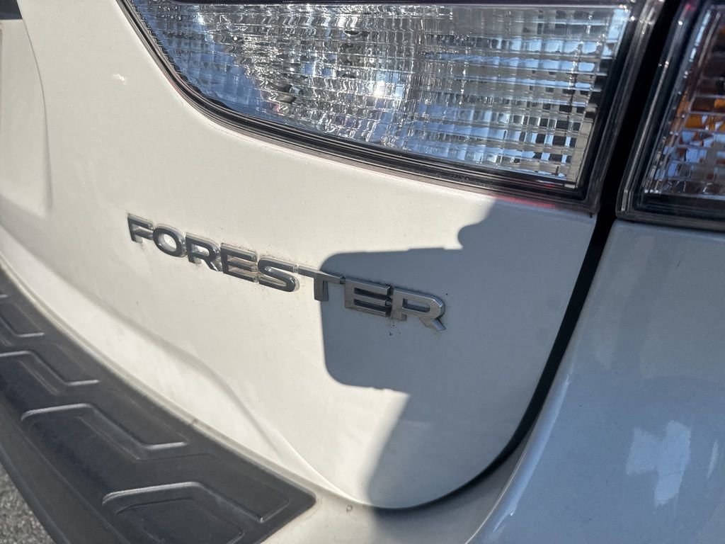 Used 2021 Subaru Forester Premium image 7