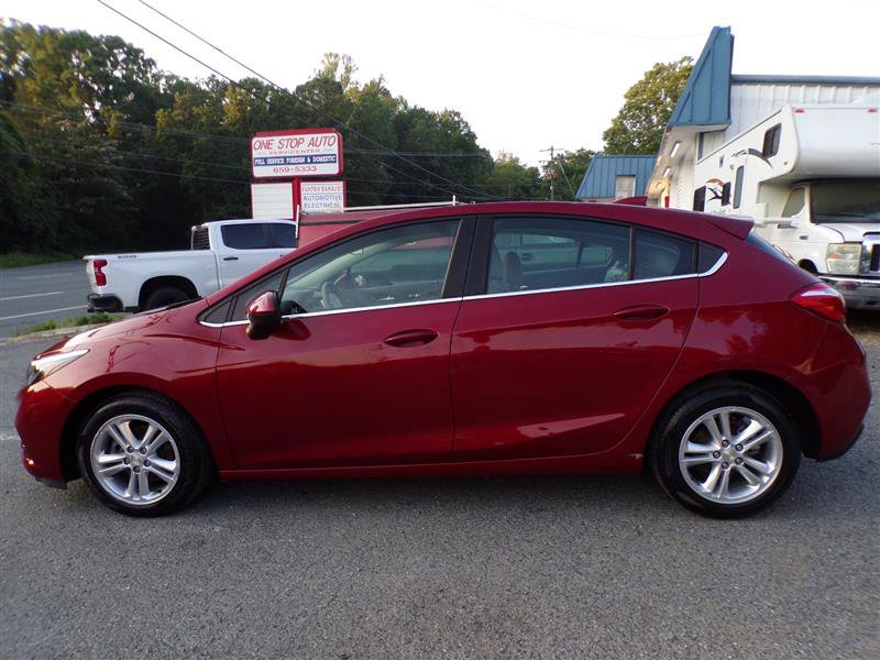 Used 2017 Chevrolet Cruze LT FWD image 5