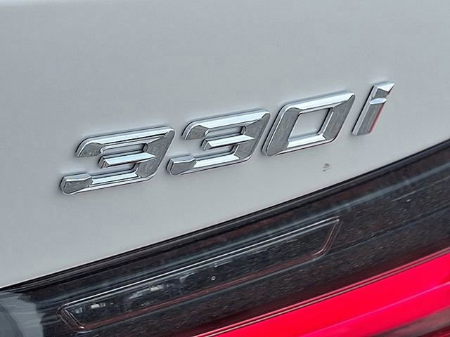 Used 2025 BMW 330i xDrive Sedan w/ Premium Package image 22