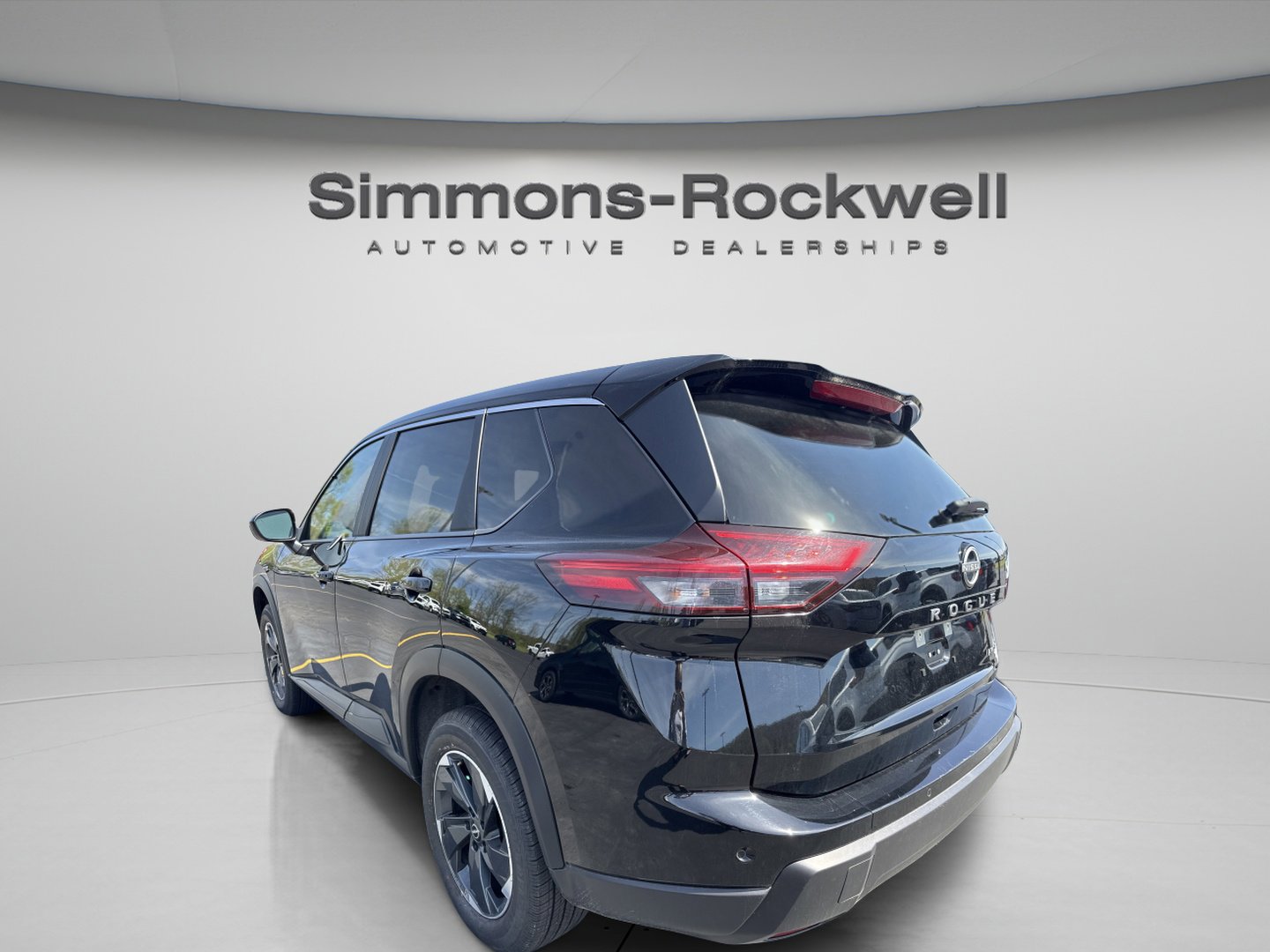 Used 2025 Nissan Rogue SV AWD/4WD image 3