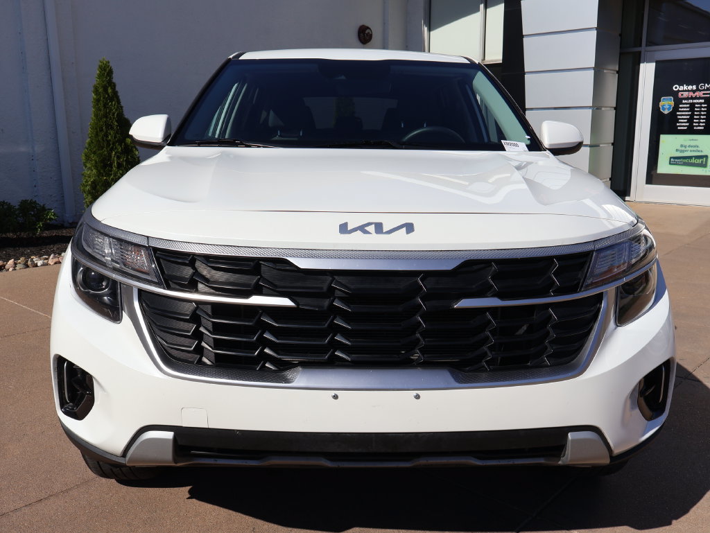 Used 2026 Kia Seltos LX AWD/4WD image 2