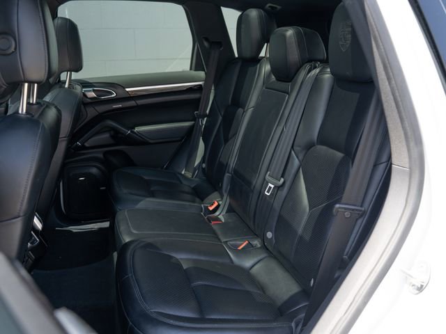 Certified 2017 Porsche Cayenne Platinum Edition AWD/4WD image 18