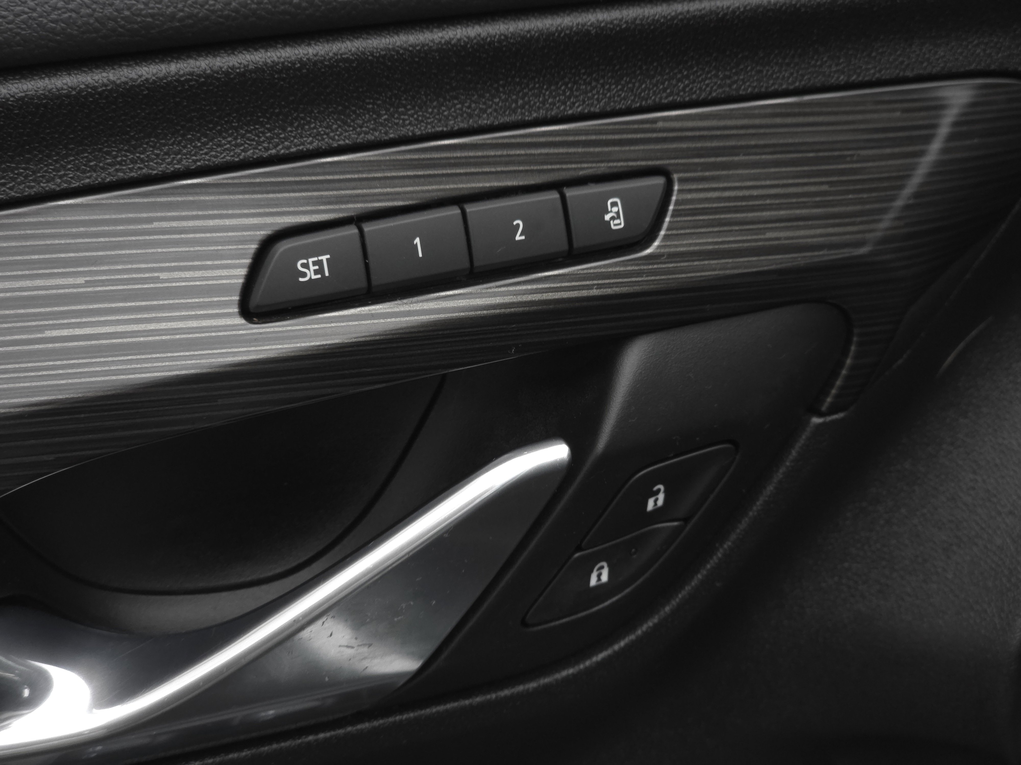 Used 2020 GMC Terrain SLT w/ Preferred Package image 12