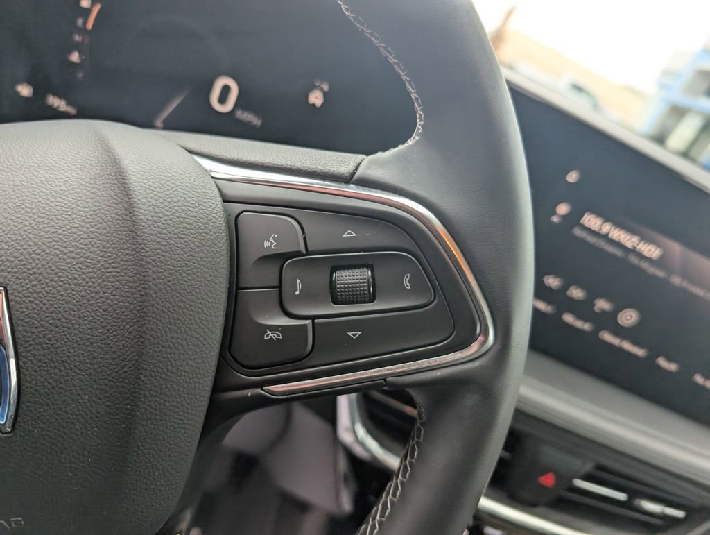 Used 2024 Buick Encore GX Avenir w/ Avenir Convenience Package image 18