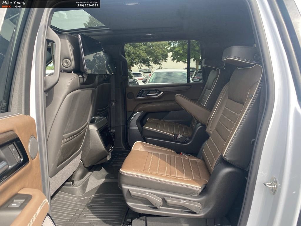 New 2026 GMC Yukon XL Denali Ultimate w/ LPO, Floor Liner Package AWD/4WD image 12