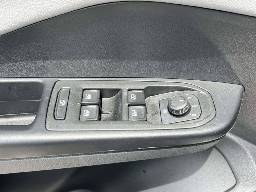 Used 2023 Volkswagen Taos SEL AWD/4WD image 17