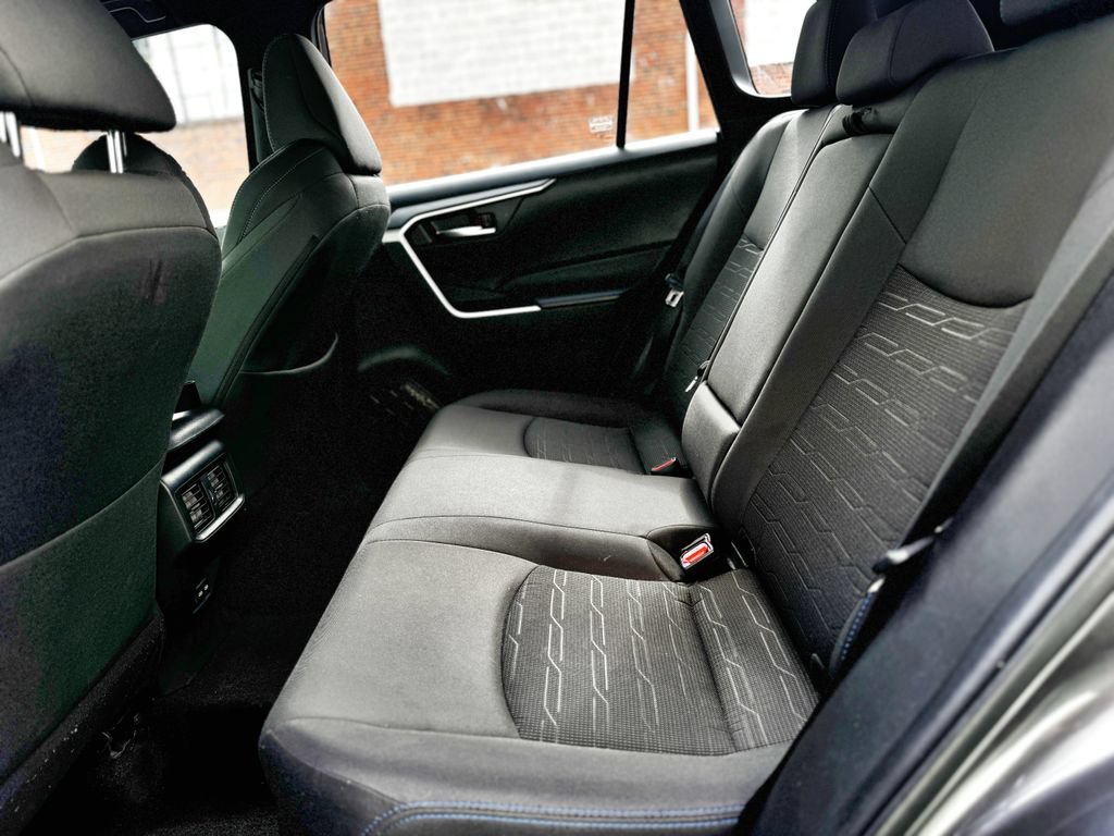 Used 2022 Toyota RAV4 SE w/ Convenience Package AWD/4WD image 39