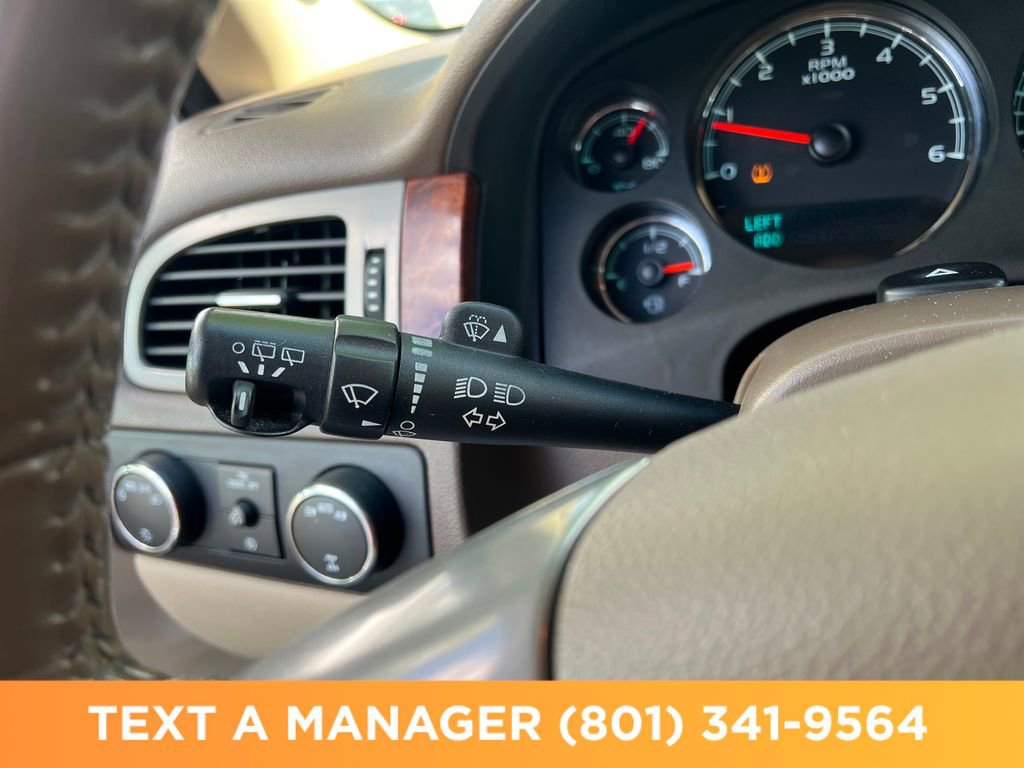 Used 2011 GMC Yukon XL SLT w/ SLT-2 Equipment Package image 23