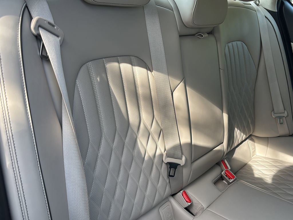 Used 2020 Genesis G70 2.0T w/ Prestige Package image 37