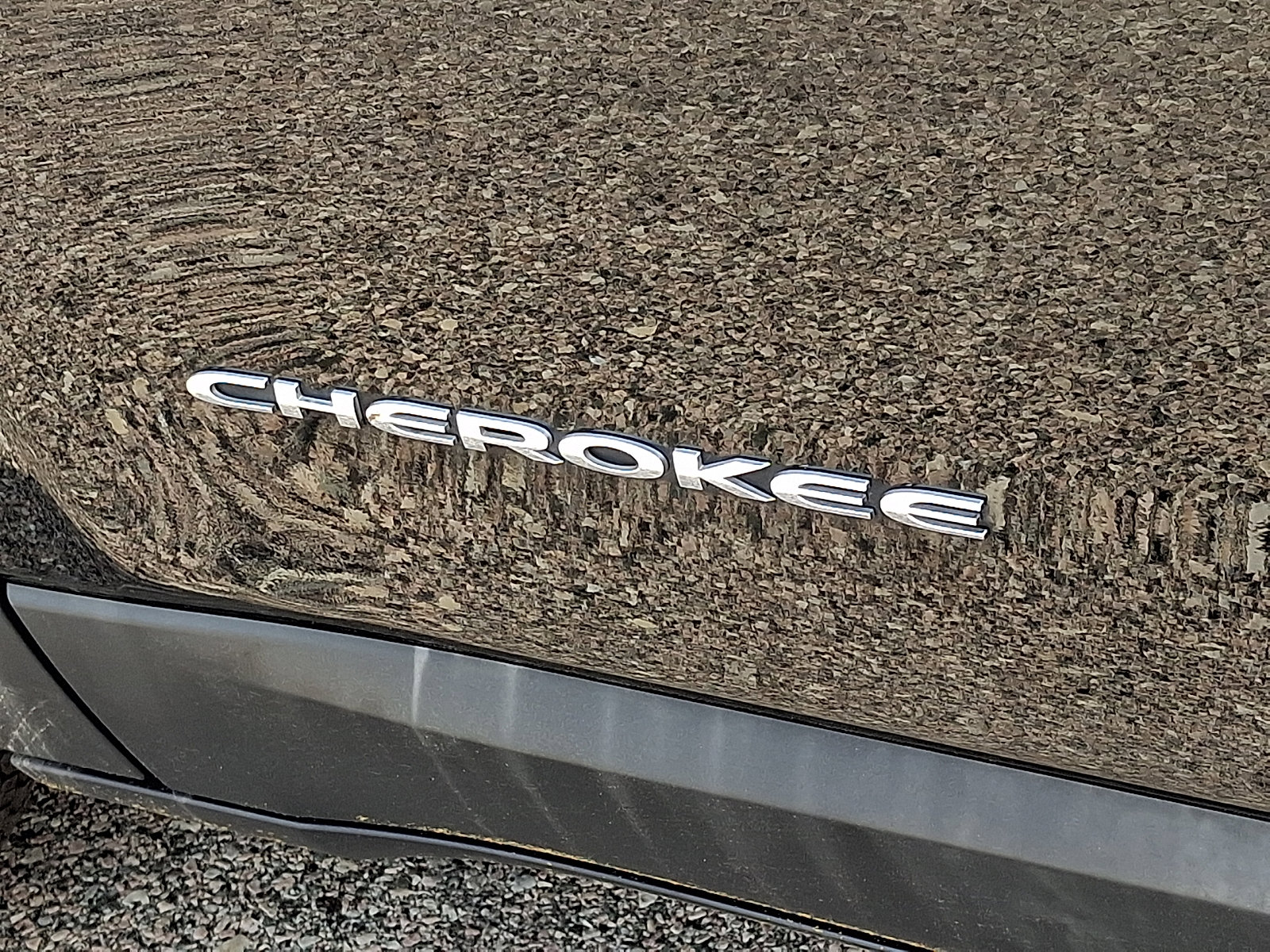 Certified 2020 Jeep Cherokee Latitude Plus w/ Comfort/Convenience Group AWD/4WD image 28