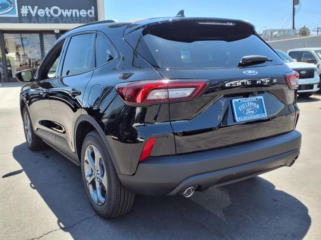 New 2025 Ford Escape ST-Line w/ Equipment Group 301A image 4