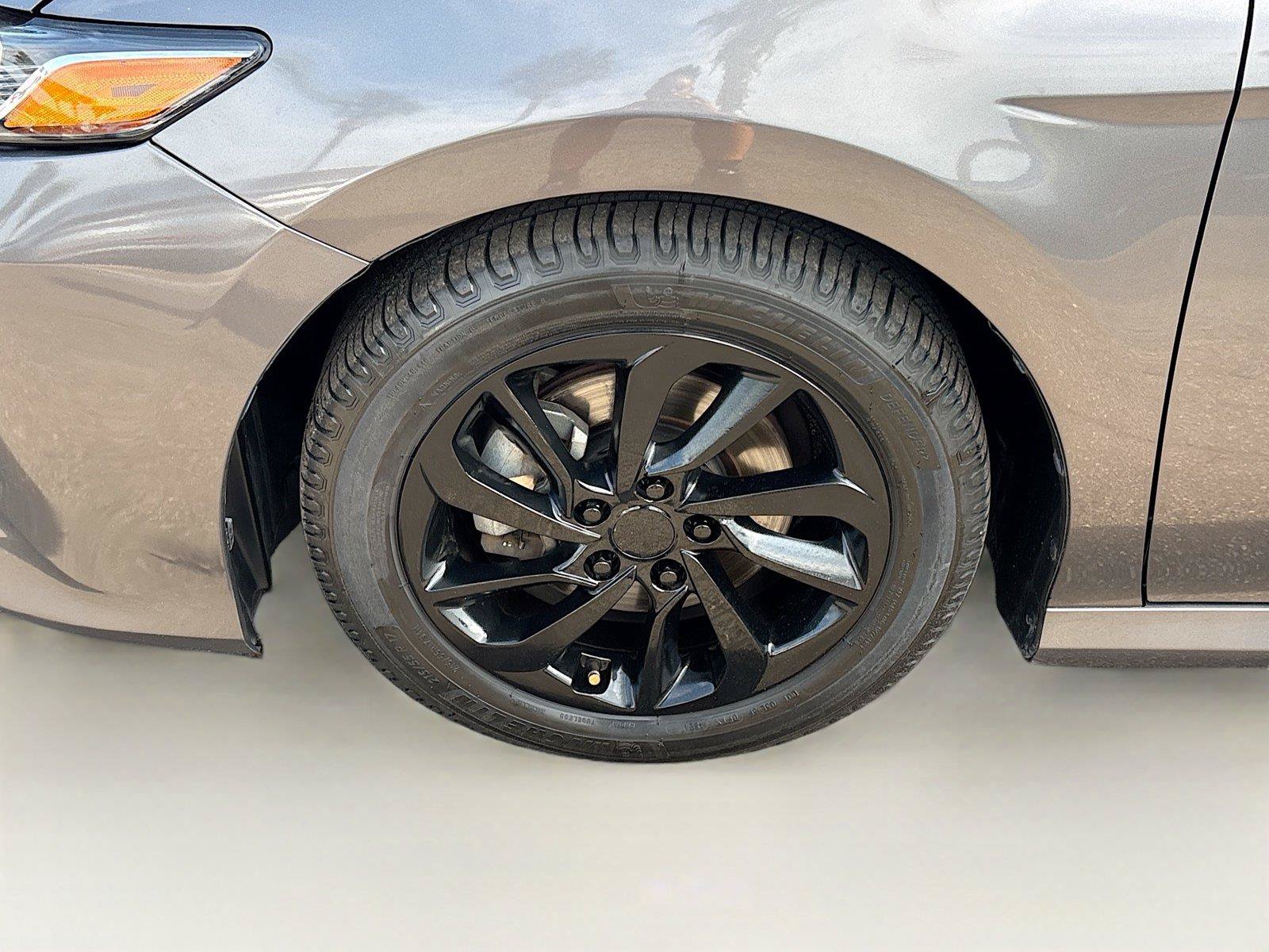 Used 2020 Toyota Camry LE FWD image 28