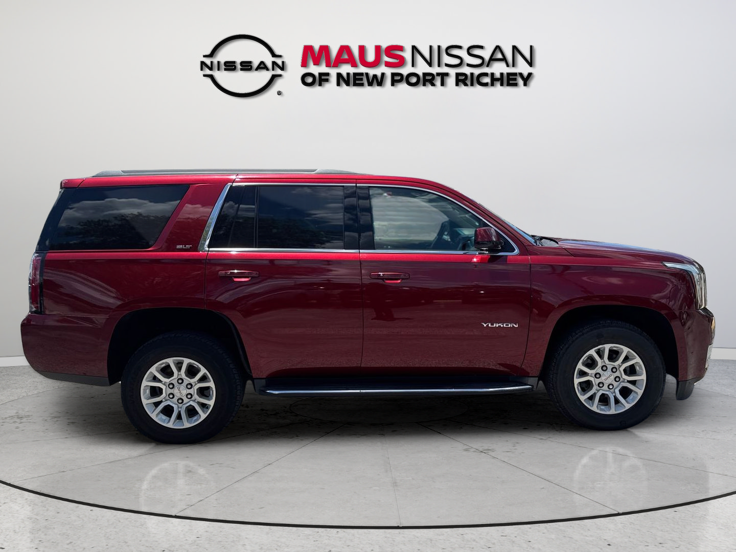 Used 2017 GMC Yukon SLT AWD/4WD image 8
