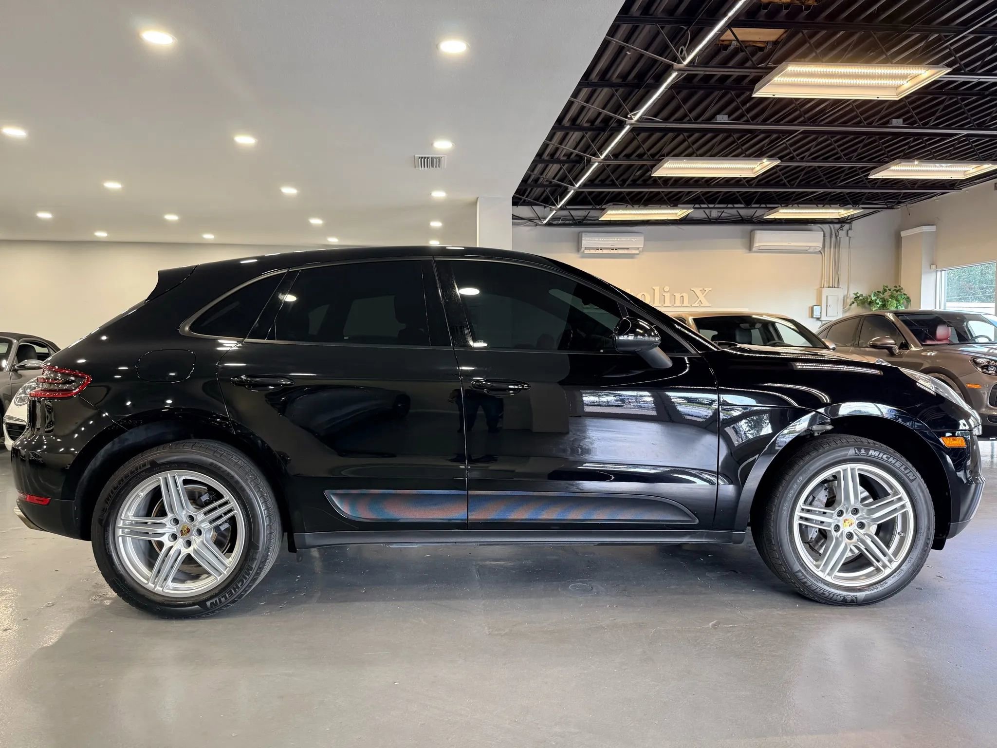 Used 2018 Porsche Macan Sport Edition image 13