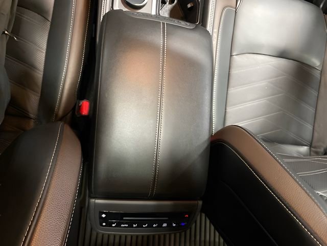 Used 2024 Nissan Pathfinder Platinum AWD/4WD image 18