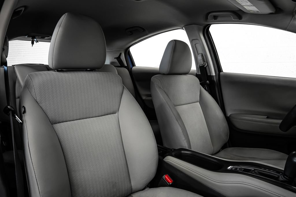 Used 2016 Honda HR-V LX image 31