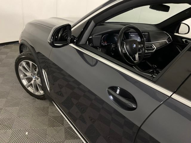 Used 2022 BMW X5 xDrive40i w/ Premium Package AWD/4WD image 39