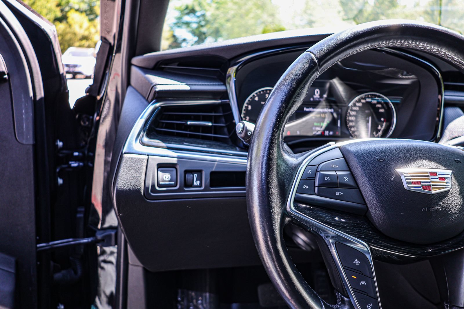 Used 2022 Cadillac XT5 Premium Luxury AWD/4WD image 18