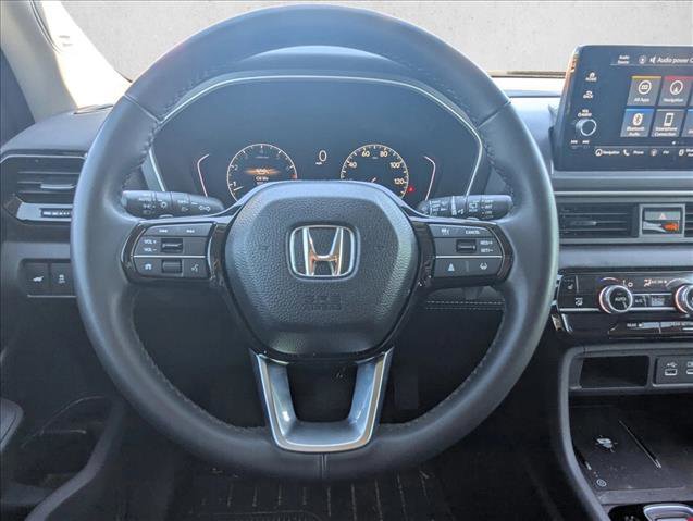 Used 2024 Honda Pilot Touring image 13