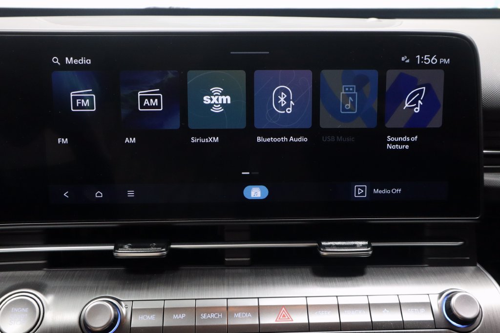 Used 2024 Hyundai Kona SE AWD/4WD image 3