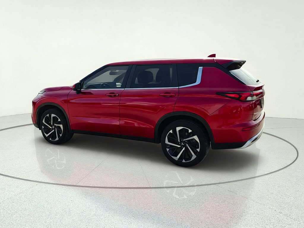 Used 2024 Mitsubishi Outlander SE FWD image 4