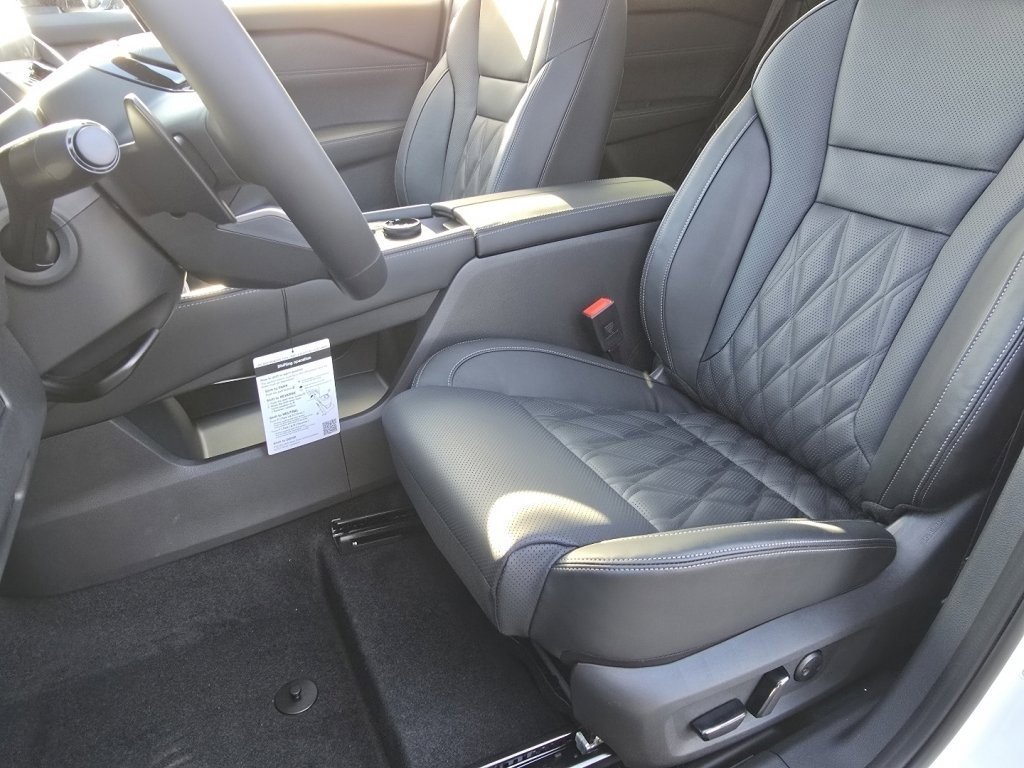 New 2026 Nissan Rogue Platinum image 16