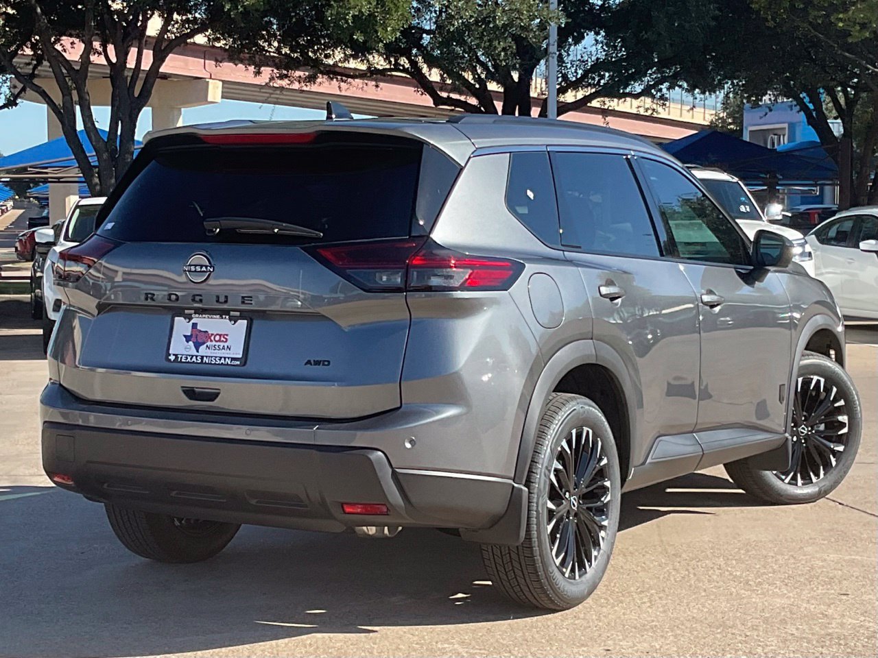New 2027 Nissan Rogue Dark Armor AWD/4WD image 4