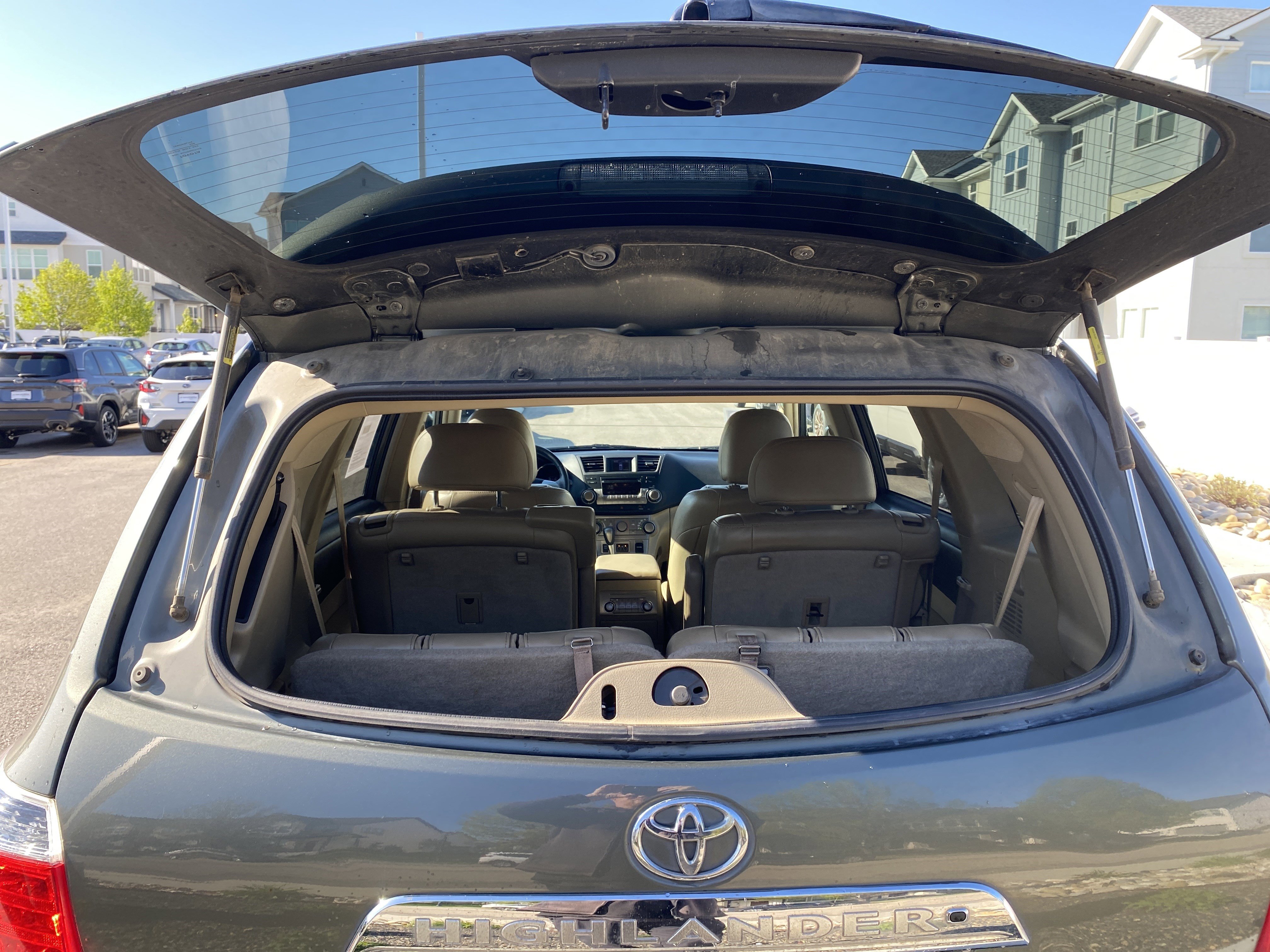 Used 2012 Toyota Highlander SE w/ Tow Pkg AWD/4WD image 35