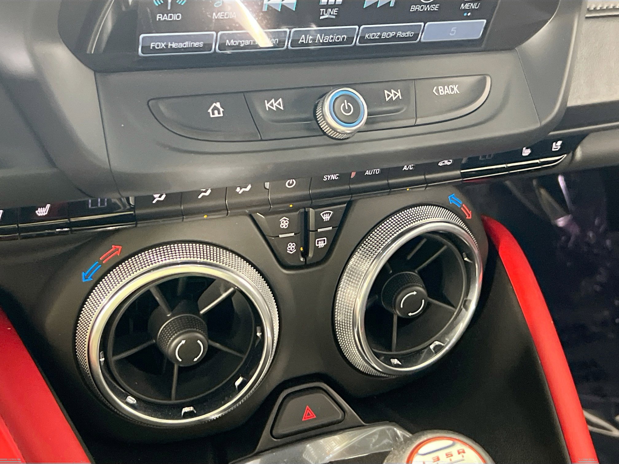 Used 2018 Chevrolet Camaro SS RWD image 15
