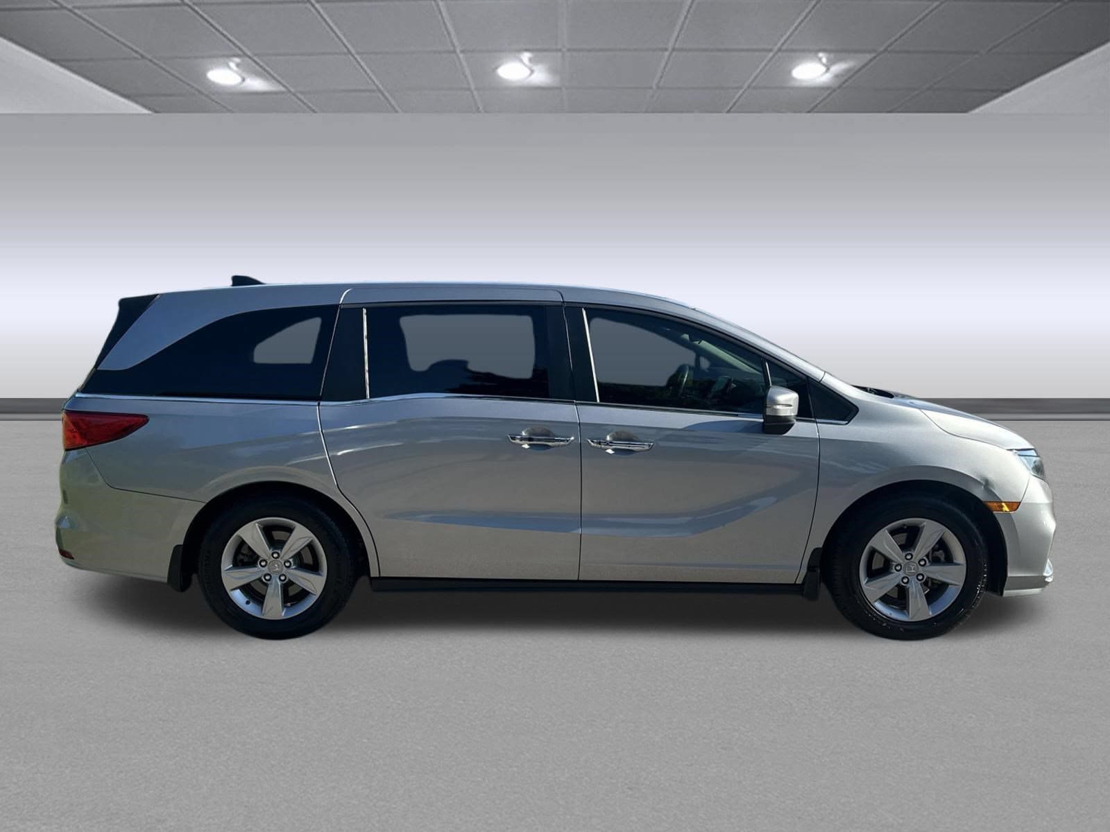 Used 2019 Honda Odyssey EX image 2