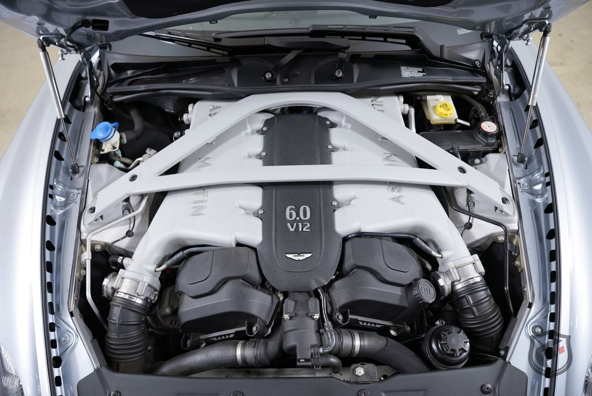 Used 2014 Aston Martin DB9 Coupe image 38