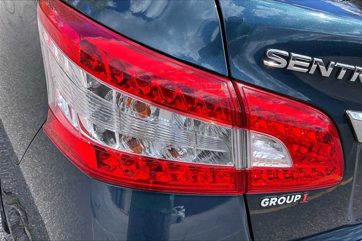 Used 2014 Nissan Sentra SV FWD image 28