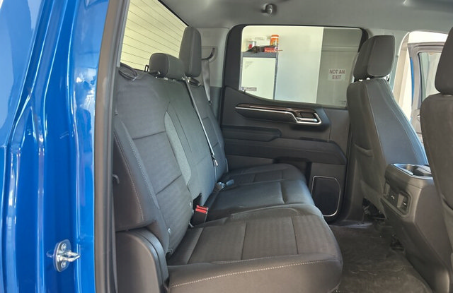 Used 2023 Chevrolet Silverado 1500 LT Trail Boss AWD/4WD image 8