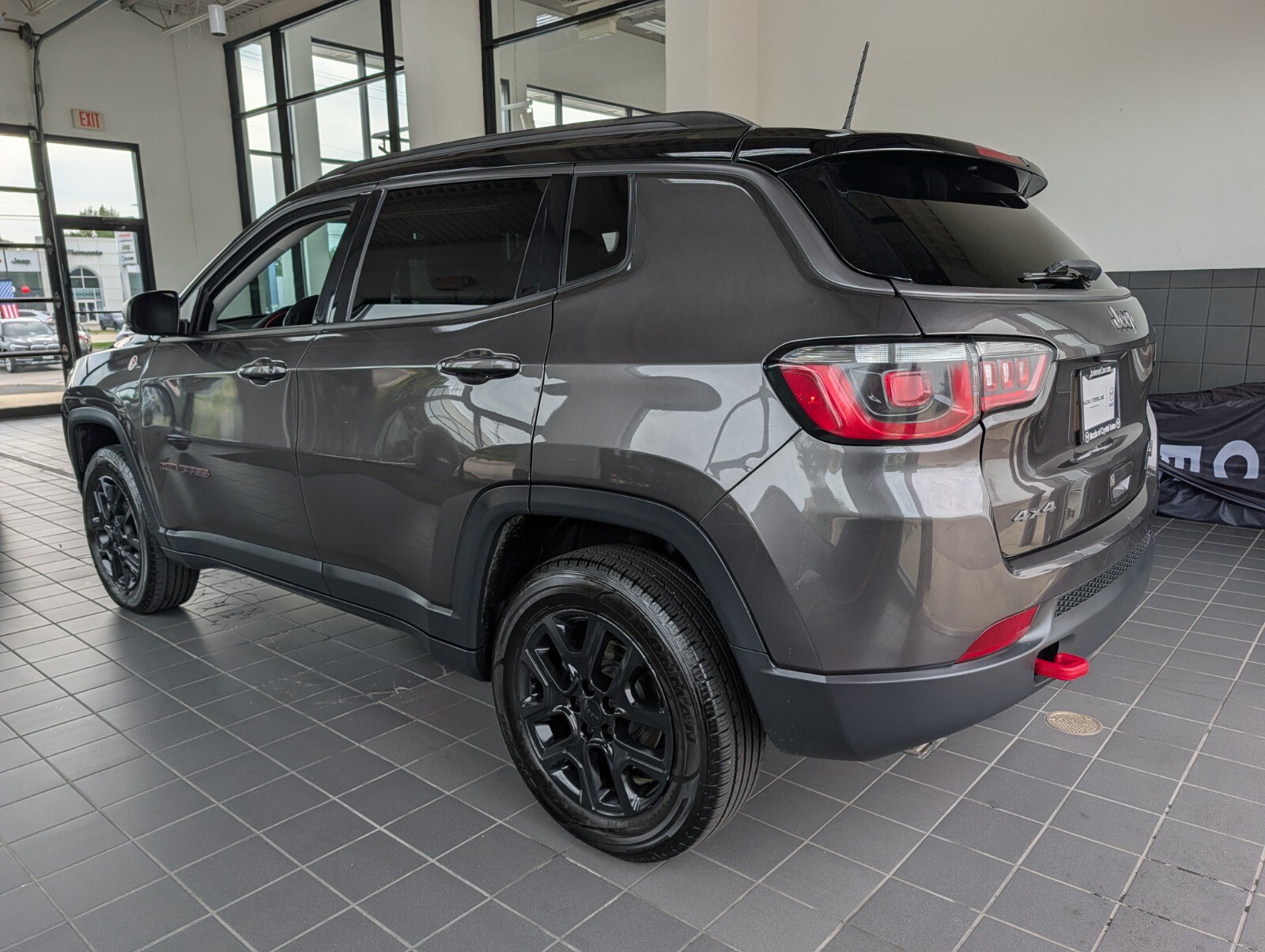 Used 2019 Jeep Compass Trailhawk AWD/4WD image 5