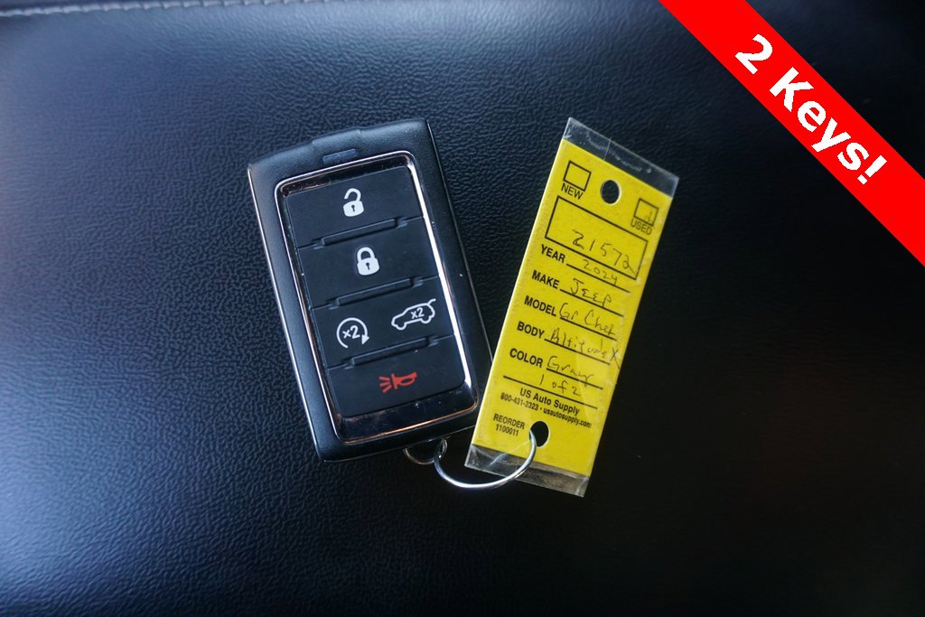 Used 2024 Jeep Grand Cherokee Altitude image 34