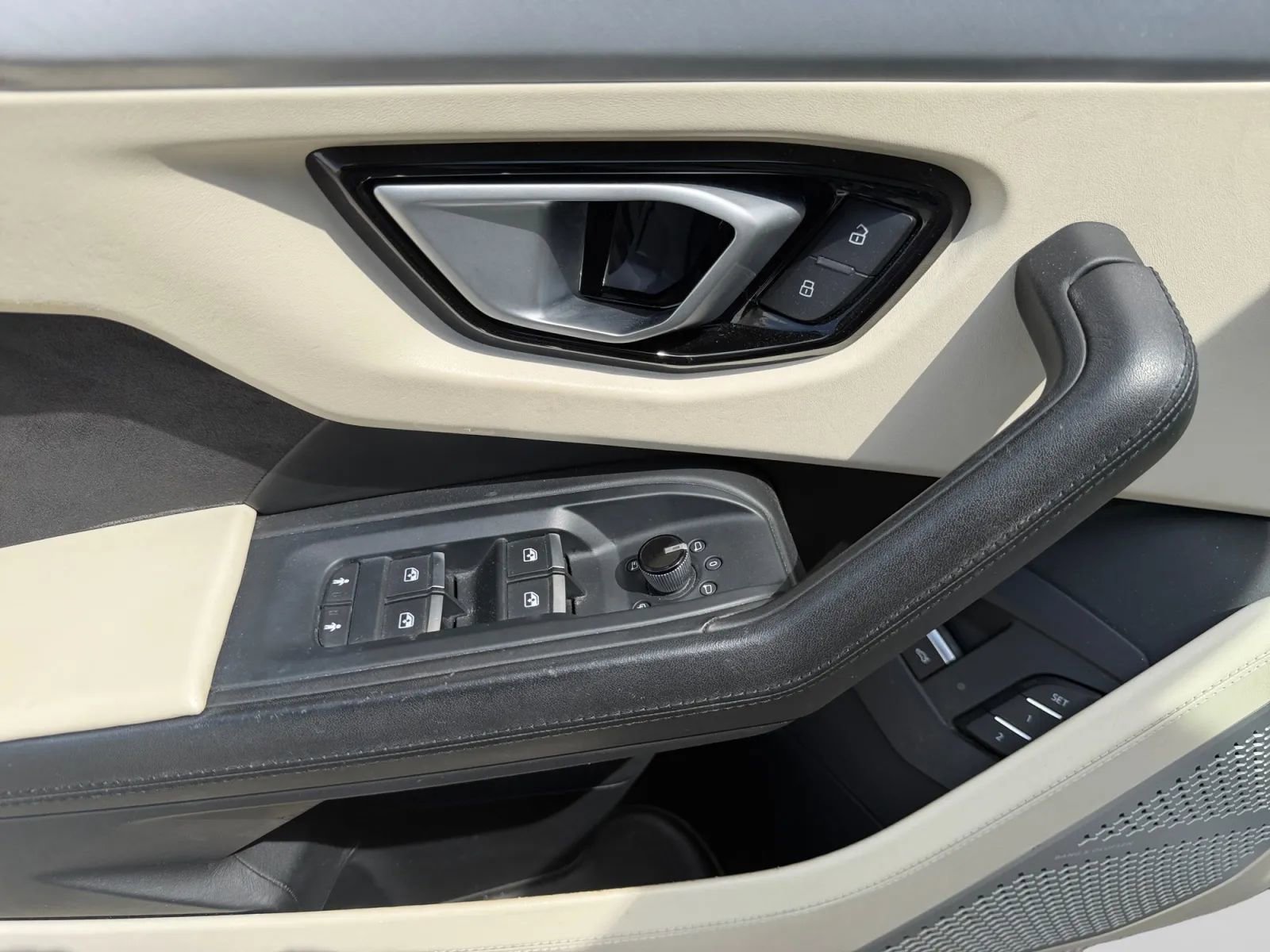 Used 2019 Lamborghini Urus image 10