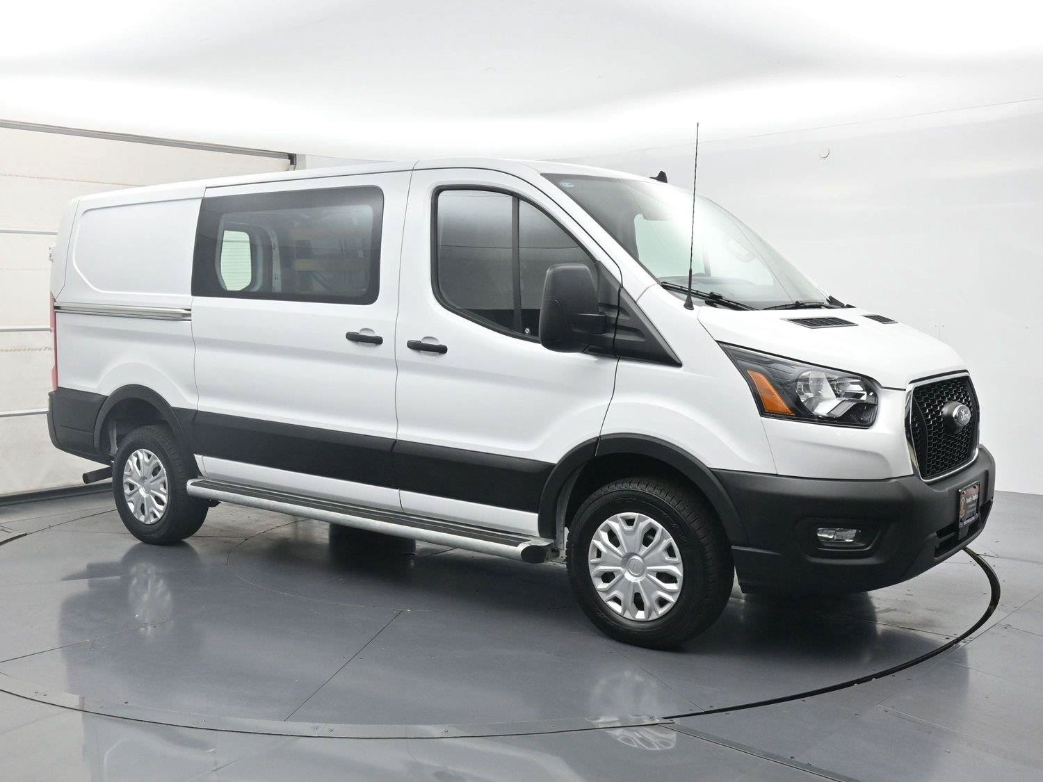Used 2025 Ford Transit 250 Low Roof w/ Exterior Upgrade Package RWD image 27