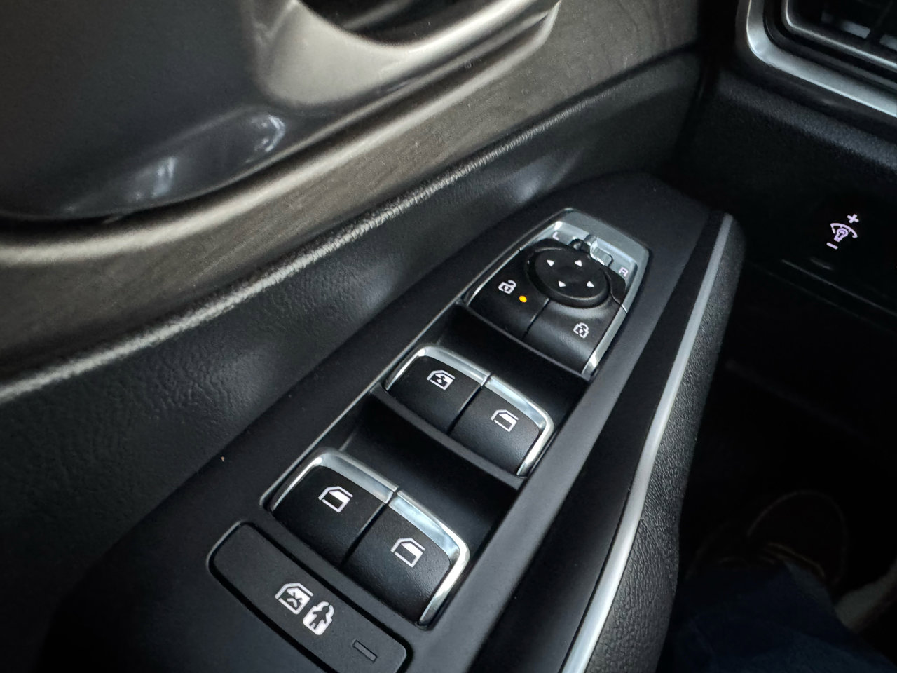Used 2025 Kia Sorento X-Line EX image 15