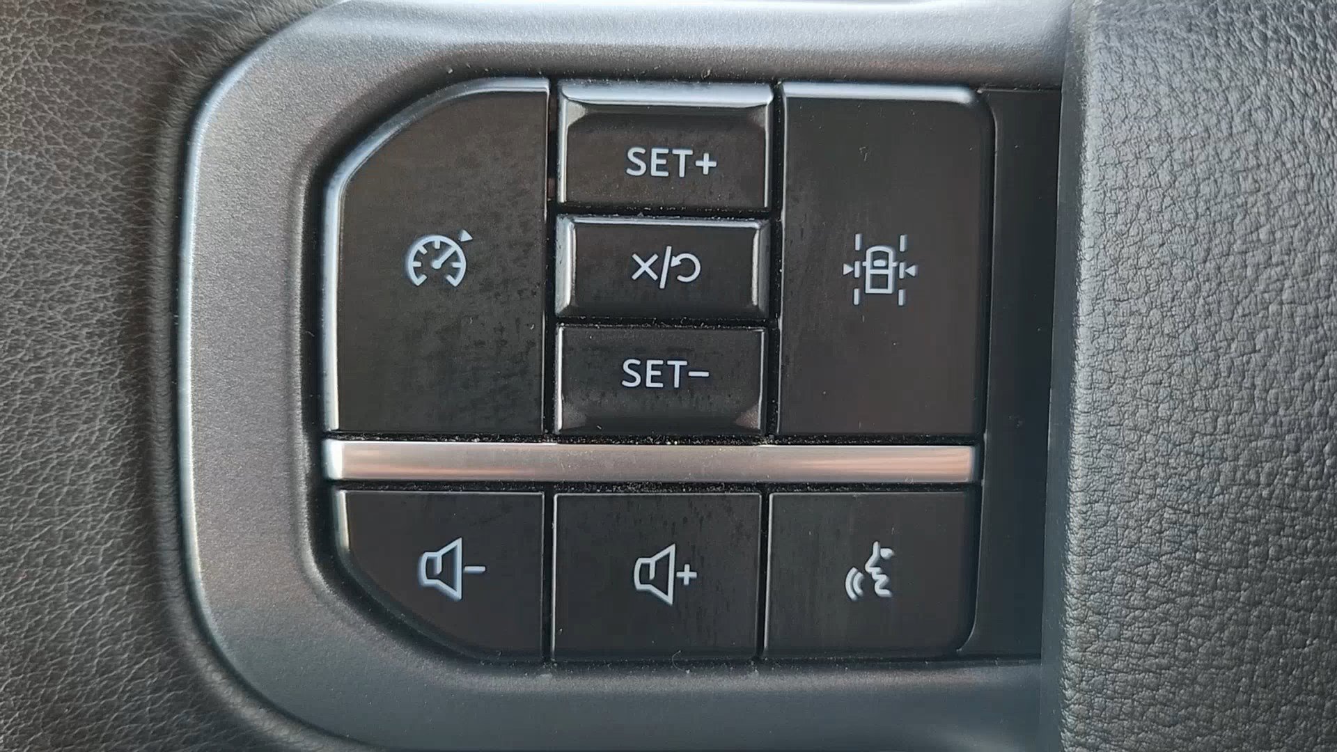 Used 2025 Ford F150 XLT w/ Equipment Group 301A Standard AWD/4WD image 12