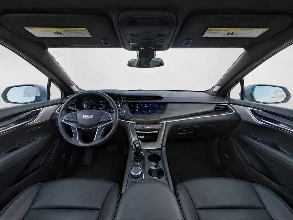 Certified 2023 Cadillac XT5 Premium Luxury w/ LPO, Floor Liner Package AWD/4WD image 14