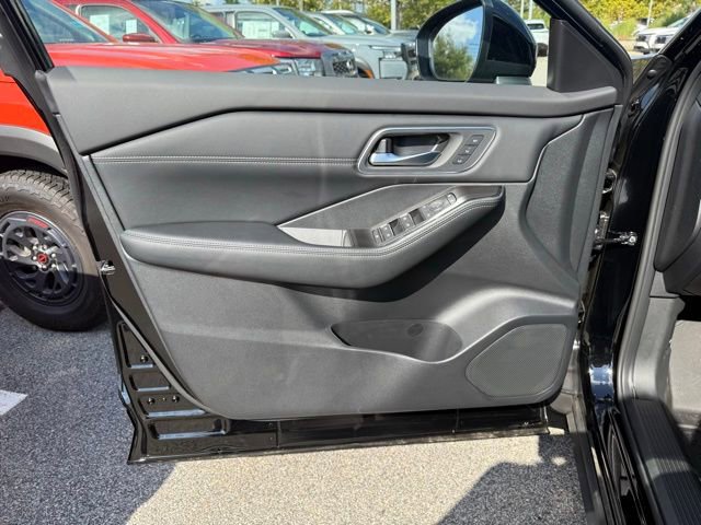 New 2026 Nissan Rogue Platinum image 16